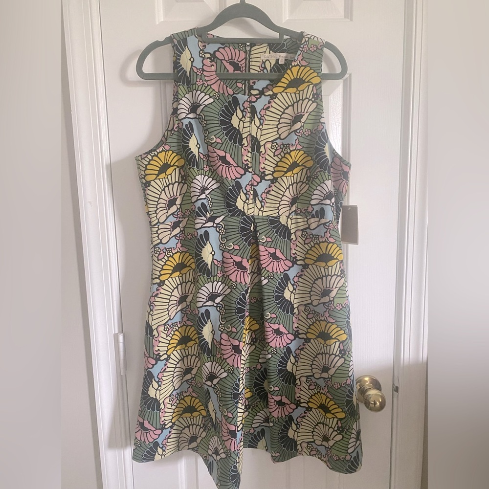 NWT Rachel Roy retro print dress. Has pockets on each side!